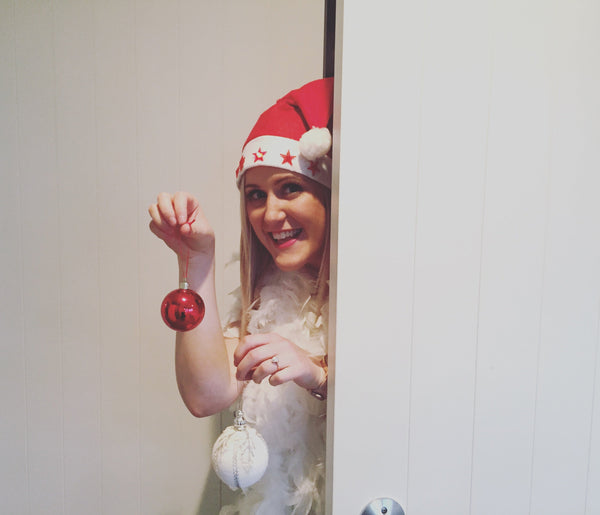 Let's dress Secret Santa in Green this Christmas!